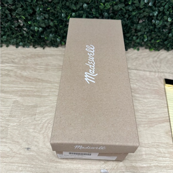 Madewell The Remi Mule In Suede - W8 - Picture 9 of 9